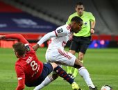 ليل يستعيد صدارة الدوري الفرنسي بالتعادل مع بريست