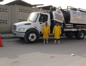 نشر معدات شفط المياه بشوارع القاهرة والجيزة تحسبا لسقوط أمطار.. صور