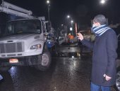 محافظ الغربية يجرى جولة مسائية لمتابعة أعمال كسح مياه الأمطار