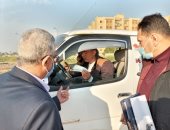 السكرتير المساعد لبنى سويف يتابع خطوط سير السيارات ببياض العرب بعد شكوى المواطنين