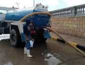 رفع تجمعات مياه الأمطار من شوارع رأس البر بدمياط..فيديو وصور