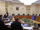 صور.. رئيس الوزراء يتابع عددا من الملفات باجتماع الحكومة الأسبوعى 