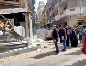 حى الدقى يشن حملة لإزالة الإشغالات والمخالفات بشارع سليمان جوهر.. صور