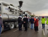 محافظ القاهرة يتفقد جهود شفط مياه الأمطار بالشوارع.. صور