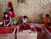 صناعة البخور اليدوى.. حرفة تتوارثها الأجيال فى إندونيسيا.. ألبوم صور