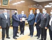 محافظ المنوفية: مليار و 200 مليون جنيه استثمارات لرصف ورفع كفاءة الطرق.. فيديو