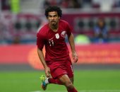 إيقاف أكرم عفيف لاعب السد القطري مباراتين وتغريمه 30 ألف ريال