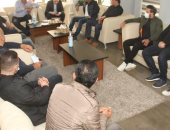 اللجنة الثلاثية باتحاد الكرة تناقش مع البدرى ترتيبات معسكر مارس