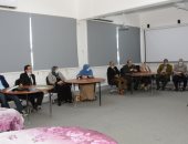 جامعة أسيوط تبحث سبل إنشاء وحدات متخصصة لمحو أمية الكبار