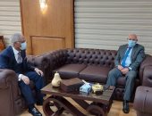 محافظ بورسعيد يبحث مع مجلس الجامعة الاستعداد للامتحانات 