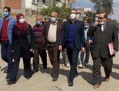 فرق عمل متابعة مبادرة حياة كريمة تستمع لمقترحات أهالى قرى بنى سويف