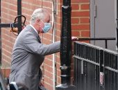 كاتبة ملكية: الأمير تشارلز زار دوق إدنبرة فى المستشفى لطمأنته بشأن أزمة هارى