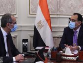 رئيس الوزراء يتابع ملفات قطاع الاتصالات 