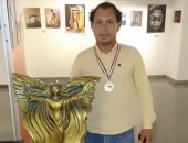 أشرف الكوري يجسد الأصالة المصرية في تماثيله وأعماله الفنية