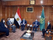 نواب عن "تنسيقية الأحزاب" يلتقون محافظ القليوبية لبحث آليات تطوير الخدمات 