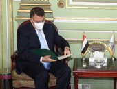 رئيس جامعة عين شمس يستقبل وزير الأوقاف بقصر الزعفران لبحث التعاون وتدريب الأئمة