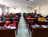 طلاب جامعة المنصورة يؤدون امتحانات التيرم الأول وسط إجراءات احترازية مشددة