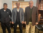 أحمد كشرى يوقع عقود تدريب الإنتاج الحربى موسما ونصف خلفا لحمادة صدقى