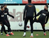 مصطفى محمد يتألق فى تدريبات جالاتا سراى قبل مواجهة أنقرة جوجو.. صور