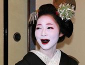 طرق الجمال القديمة .. جاذبية الأسنان السوداء فى اليابان
