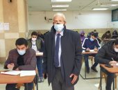 عميد حقوق عين شمس: منع دخول أى طالب بالتليفون المحمول والامتحانات 3 فترات