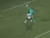 النادى الأهلى يستعرض تصديات محمد الشناوى أمام طلائع الجيش