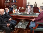 محافظ بنى سويف يبحث مع مسؤولى الصحة أعمال حملة التطعيم ضد شلل الأطفال