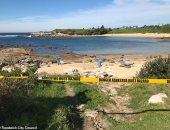 إغلاق شاطئ أسترالى بعد جمع 1000 قطعة من مواد تحتوى على الأسبستوس الضارة.. صور