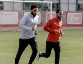 وليد سليمان يواصل تنفيذ برنامجه التأهيلي بالأهلي.. ومحاضرة فيديو للاعبين