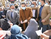 محافظ الغربية يشهد فعاليات القافلة الاجتماعية بإخناواى.. صور