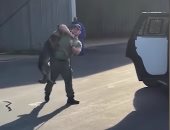  ضابط شرطة أمريكى يفقد عمله بسبب "كلب".. اعرف القصة.. فيديو وصور 