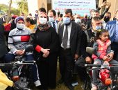 وزيرة التضامن تطلق قافلة "كساء وغذاء" وتسلم دراجات بخارية لذوي الاحتياجات الخاصة
