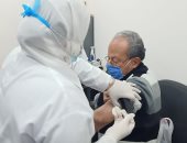 أول متلقى للقاح كورونا ببنى سويف: مدفعتش ولا جنيه فى التطعيم.. فيديو