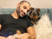 أحمد فهمى × صورة مع كلبيه زيزى وبوجى ويوجه رسالة لـ هنا الزاهد