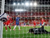 ليلة حزينة جديدة لـ ليفربول فى الدورى الإنجليزى.. 5 هزائم متتالية للريدز على ملعبه بالدورى لأول مرة فى التاريخ.. 10 ساعات دون تسجيل فى انفيلد من لعب مفتوح.. واستبدال محمد صلاح يثير دهشة نجوم البريميرليج