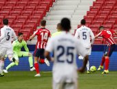 أتلتيكو مدريد ضد الريال.. الروخيبلانكوس يتقدم بهدف فى الشوط الأول "فيديو"