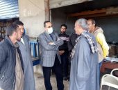 محافظ شمال سيناء يلتقى بالتجار والمواطنين فى أسواق العريش.. اعرف التفاصيل