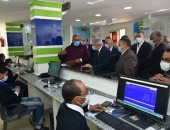 رئيس القابضة للمياه يفتتح مركز خدمة العملاء بالأقصر