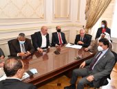 "دفاع الشيوخ" توصى الحكومة بوضع استراتيجية لبناء وتنمية الشخصية المصرية
