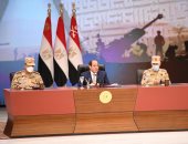 الرئيس السيسى يجتمع بقادة وضباط وجنود القوات المسلحة.. ويوجه التحية والتقدير للمرابطين على كل شبر فى أرض مصر والساهرين على حفظ مقدراتها وأمنها واستقرارها.. ويؤكد صلابة إرادة الدولة للارتقاء بحياة المواطن