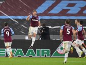 وست هام يستعيد انتصاراته بالدوري الإنجليزي بثنائية فى ليدز يونايتد.. فيديو