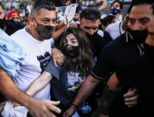 صحيفة أرجنتينية: فوضى فى مسيرة المطالبة بالعدالة لمارادونا.. وبناته ينسحبون