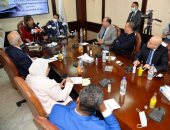 رئيس تحرير "أ ش أ": أعداء مصر فى الخارج يعملون بصورة يومية على تشويه أى إنجاز..صور