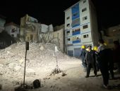 انهار منزل من 3 طوابق فى منطقة حسين بيك بالمنصورة.. صور