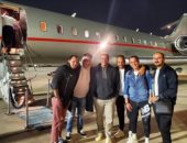 عمرو دياب يعود إلى القاهرة بعد رحلته الناجحة فى دبى