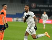 بشكتاش يعزز صدارته للدوري التركي بفوز قاتل على باشاك شهير.. فيديو