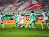 أوجسبورج يزيد معاناة مونشنجلادباخ بثلاثية في الدوري الألماني.. فيديو