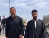أمير كرارة ينشر صورة بالجلباب مع محمد سامي من كواليس مسلسل نسل الأغراب