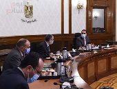 مدبولى: توجيهات من الرئيس السيسي بتحسين الخدمة للمستفيدين بمبادرة حياة كريمة.. صور