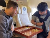 فتحى يقرأ القرآن ورمضان مشغول بالمصاصة والطاولة.. أبرز كواليس رحلة بيراميدز لتنزانيا.. صور